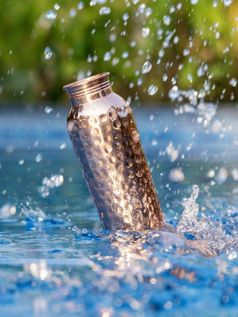 Hammered Curve Copper Bottle 900 ml